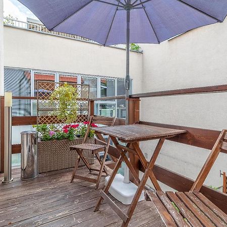 Bratislava -Apartment Near The City Center With A Balcony 외부 사진