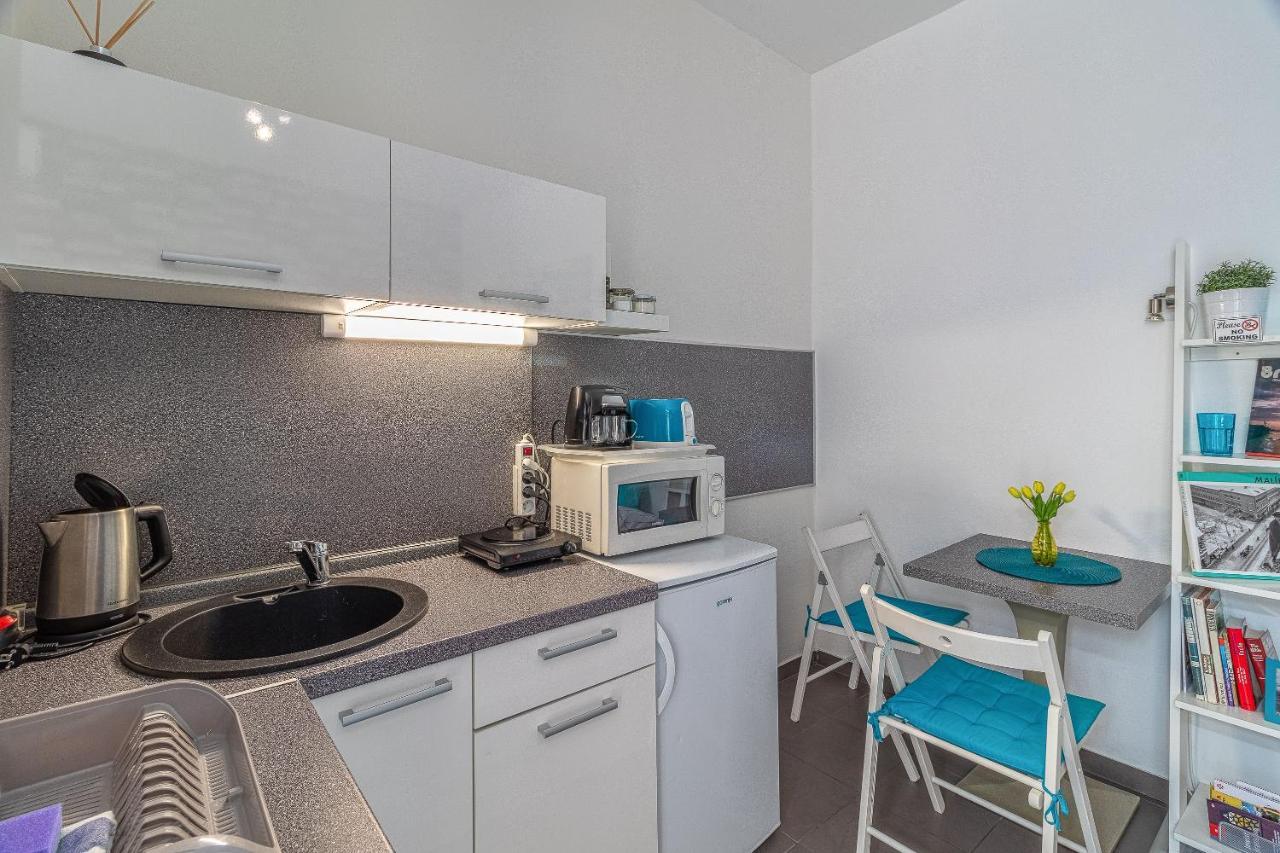 Bratislava -Apartment Near The City Center With A Balcony 외부 사진