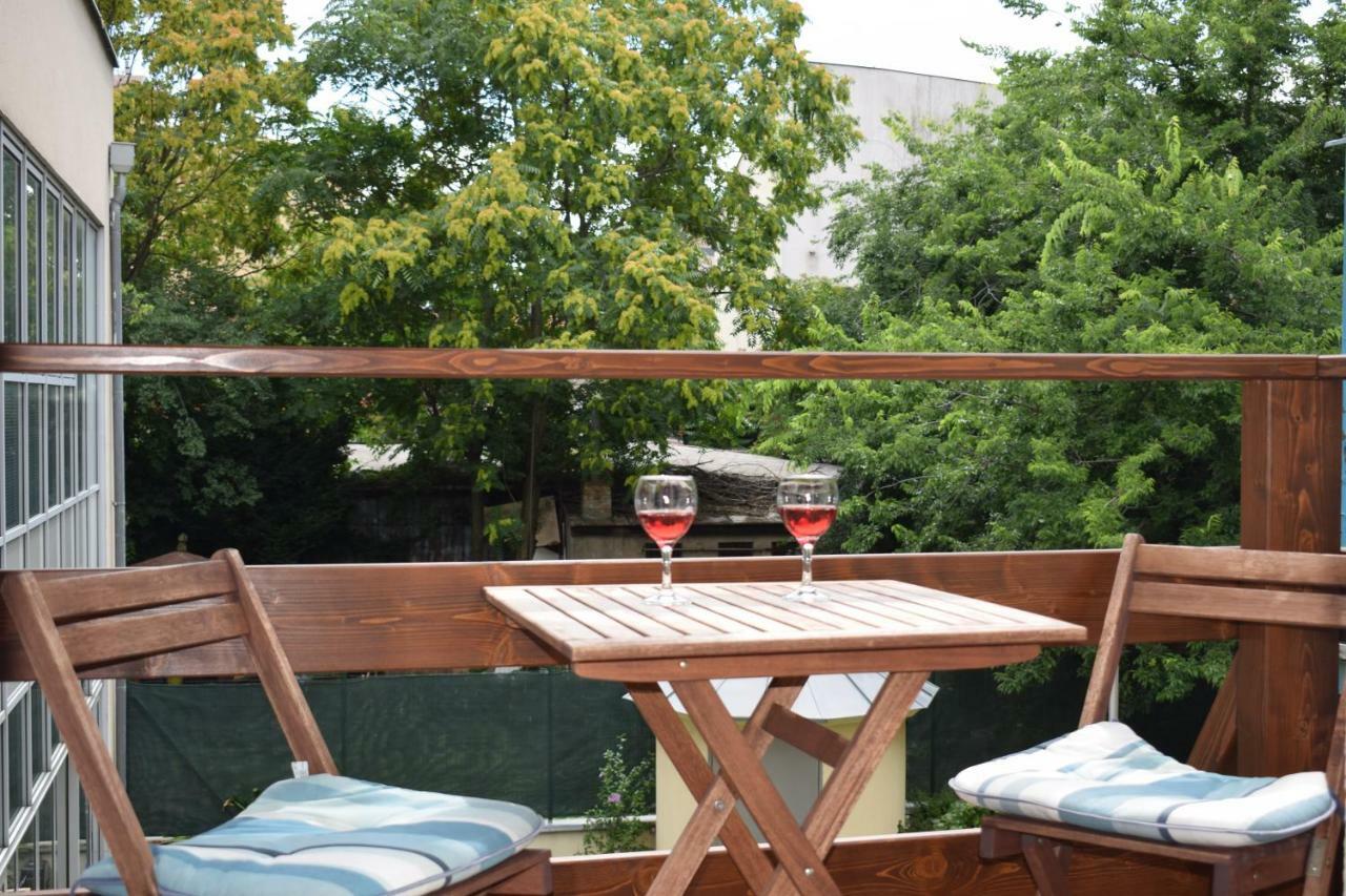 Bratislava -Apartment Near The City Center With A Balcony 외부 사진